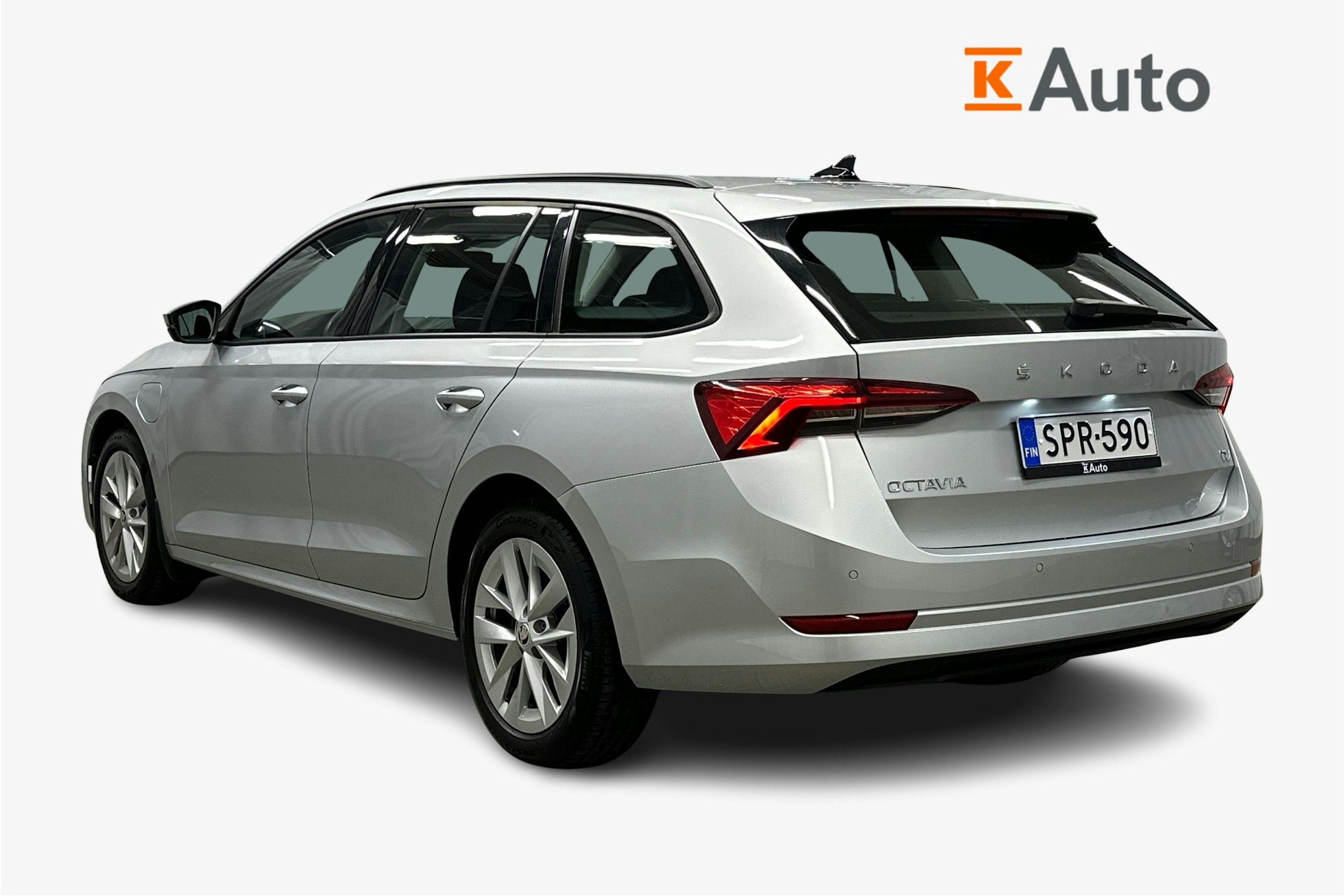 harmaa Skoda Octavia 2023 kuva 2.