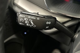 valkoinen Skoda Octavia 2024 kuva 18.