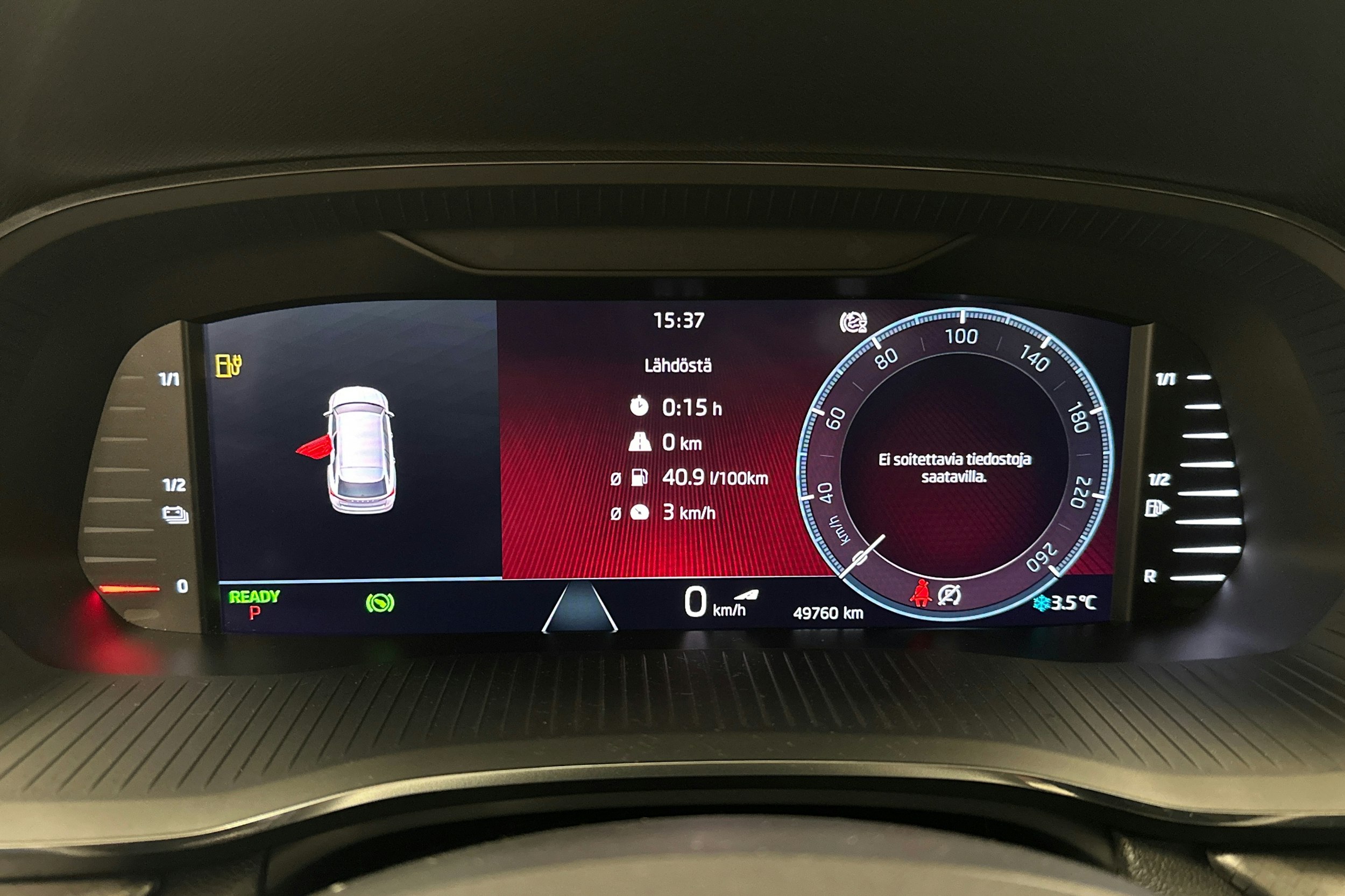 valkoinen Skoda Octavia 2024 kuva 19.