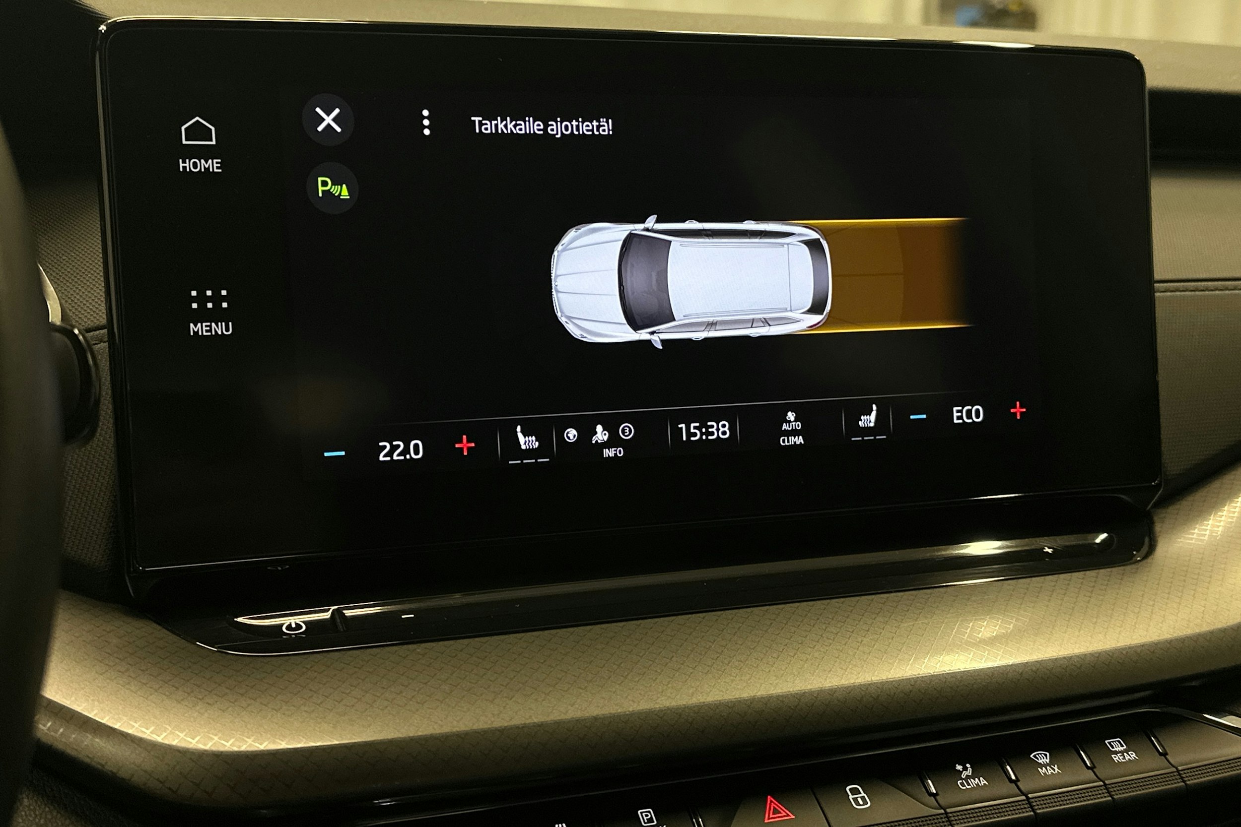 valkoinen Skoda Octavia 2024 kuva 20.