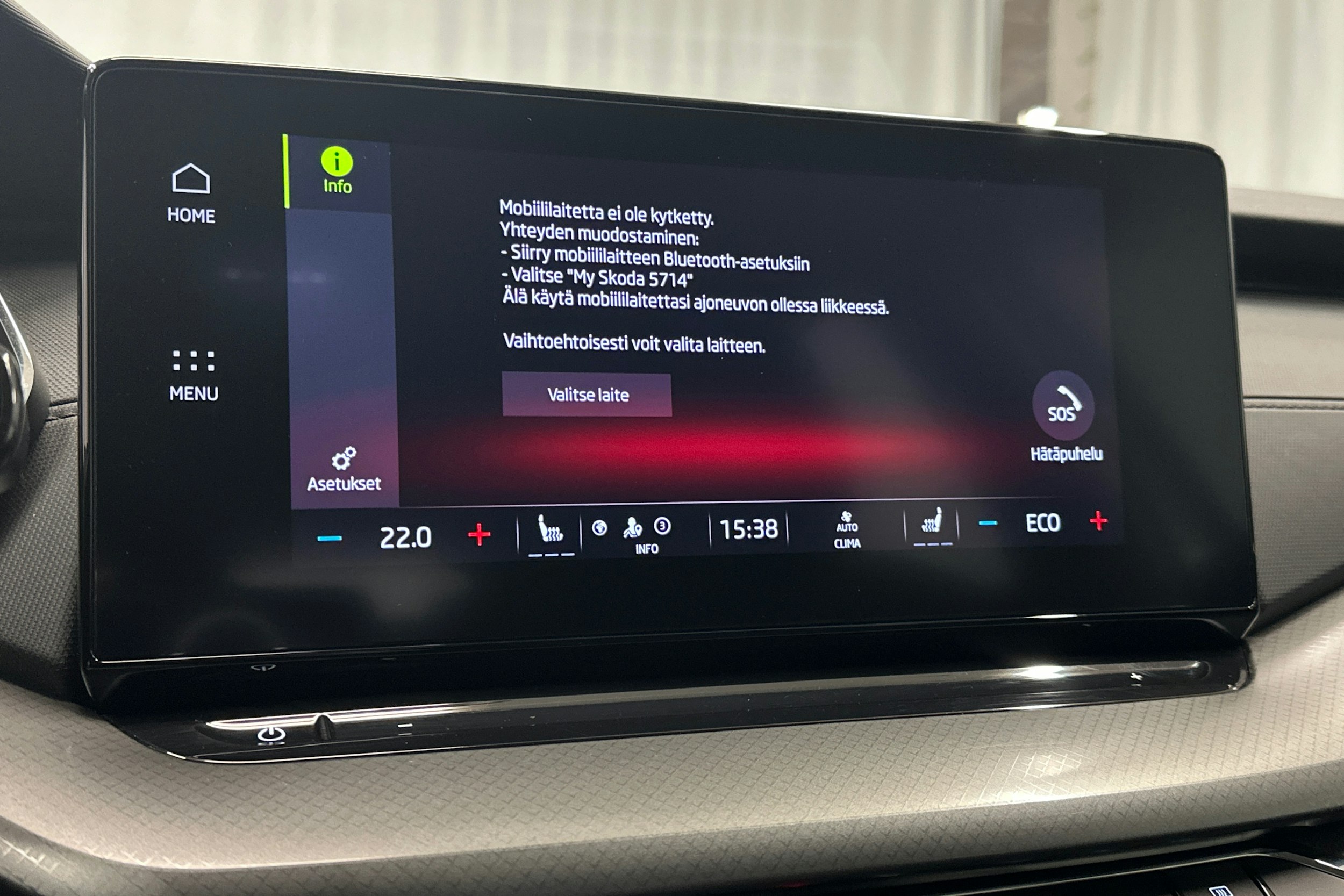 valkoinen Skoda Octavia 2024 kuva 21.