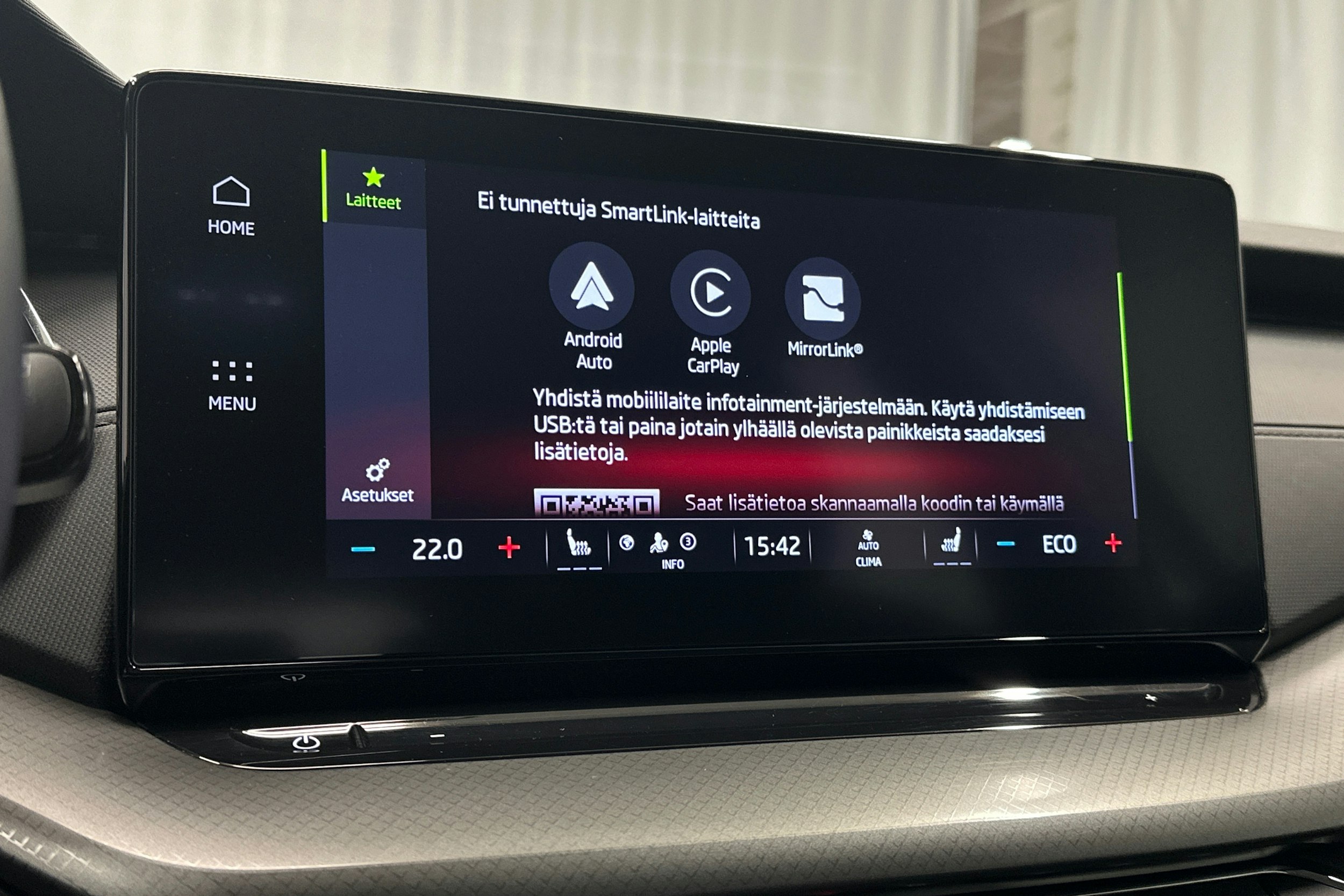 valkoinen Skoda Octavia 2024 kuva 25.