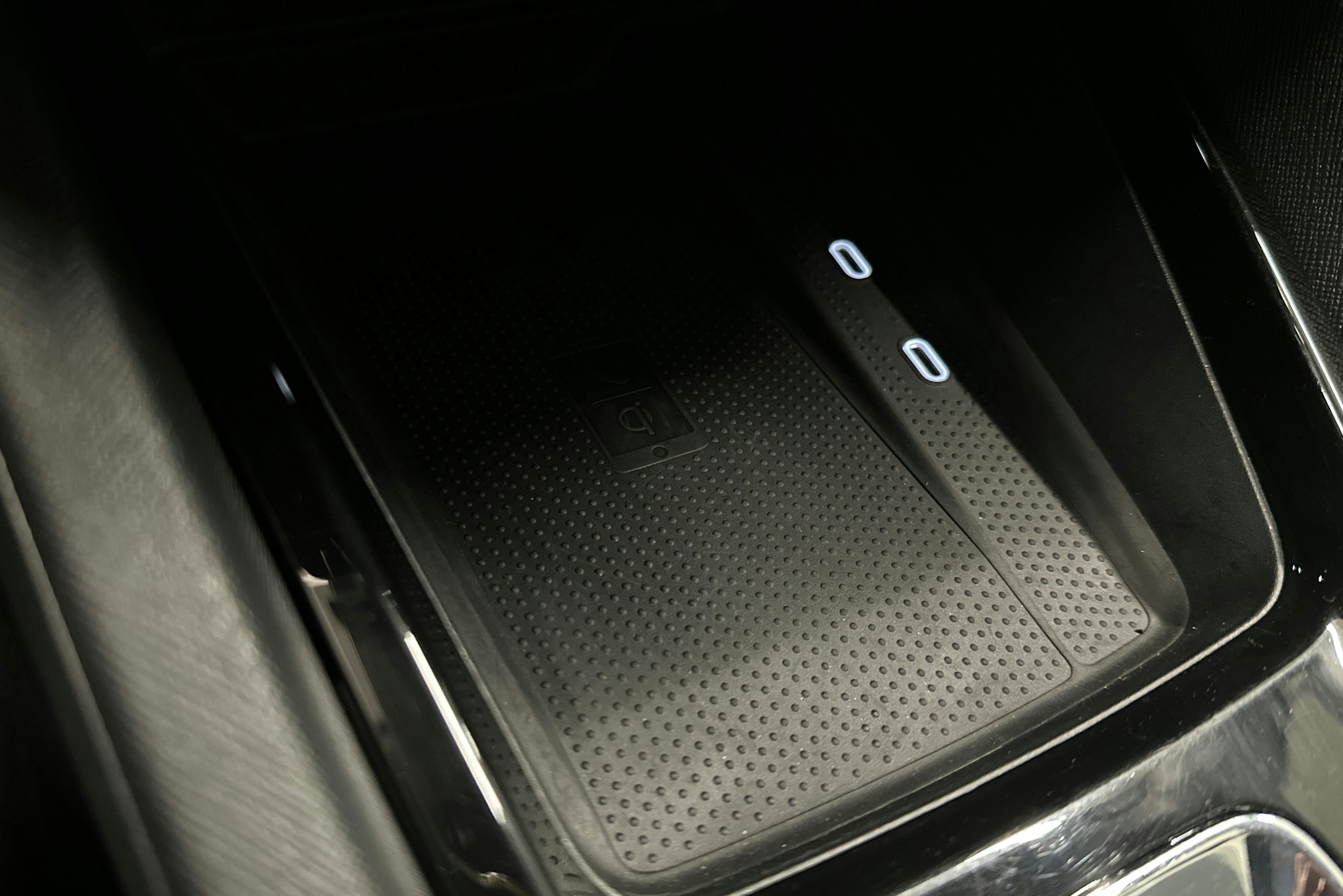 valkoinen Skoda Octavia 2024 kuva 28.