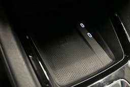 valkoinen Skoda Octavia 2024 kuva 28.