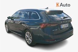 sininen Skoda Octavia 2023 kuva 2.
