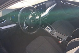 sininen Skoda Octavia 2023 kuva 7.