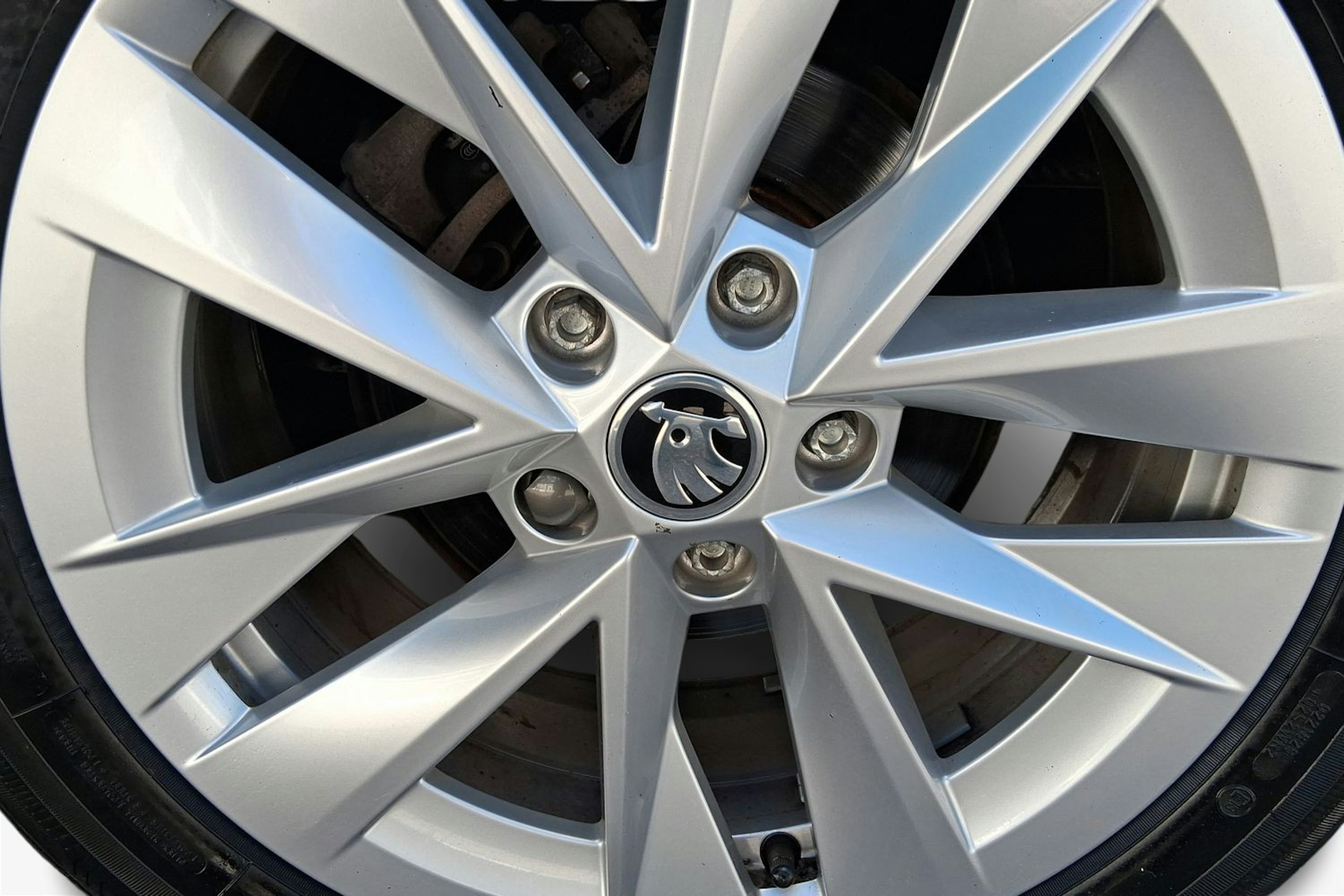 sininen Skoda Octavia 2023 kuva 11.