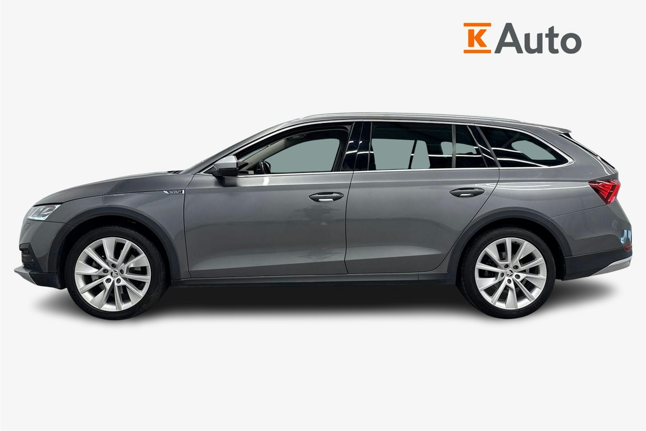 Harmaa Skoda OCTAVIA 2023 kuva 6.