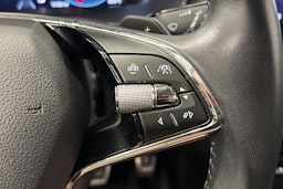 Harmaa Skoda OCTAVIA 2023 kuva 21.