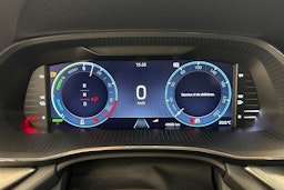 harmaa Skoda Octavia 2024 kuva 18.