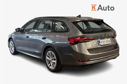 harmaa Skoda Octavia 2023 kuva 2.