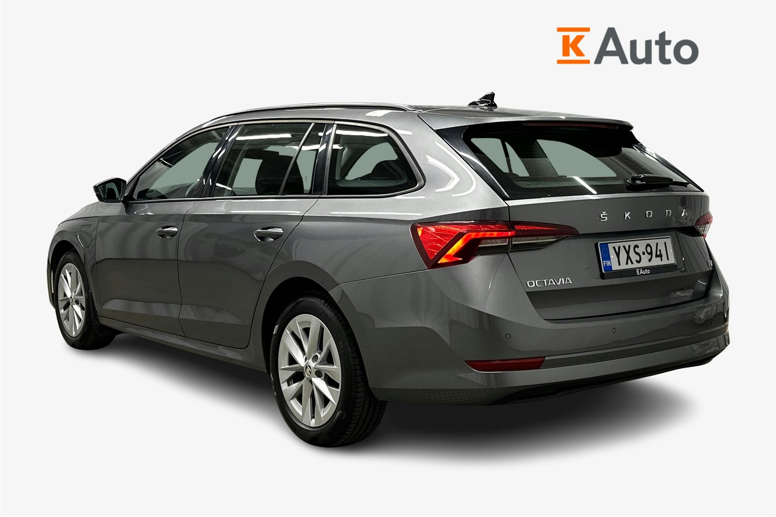 harmaa Skoda Octavia 2024 kuva 2.