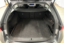 harmaa Skoda Octavia 2024 kuva 14.