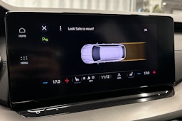 harmaa Skoda Octavia 2024 kuva 22.