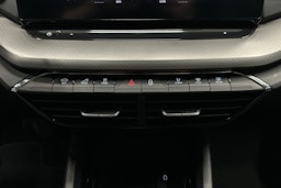 harmaa Skoda Octavia 2024 kuva 23.