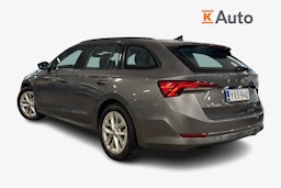 harmaa Skoda Octavia 2023 kuva 2.