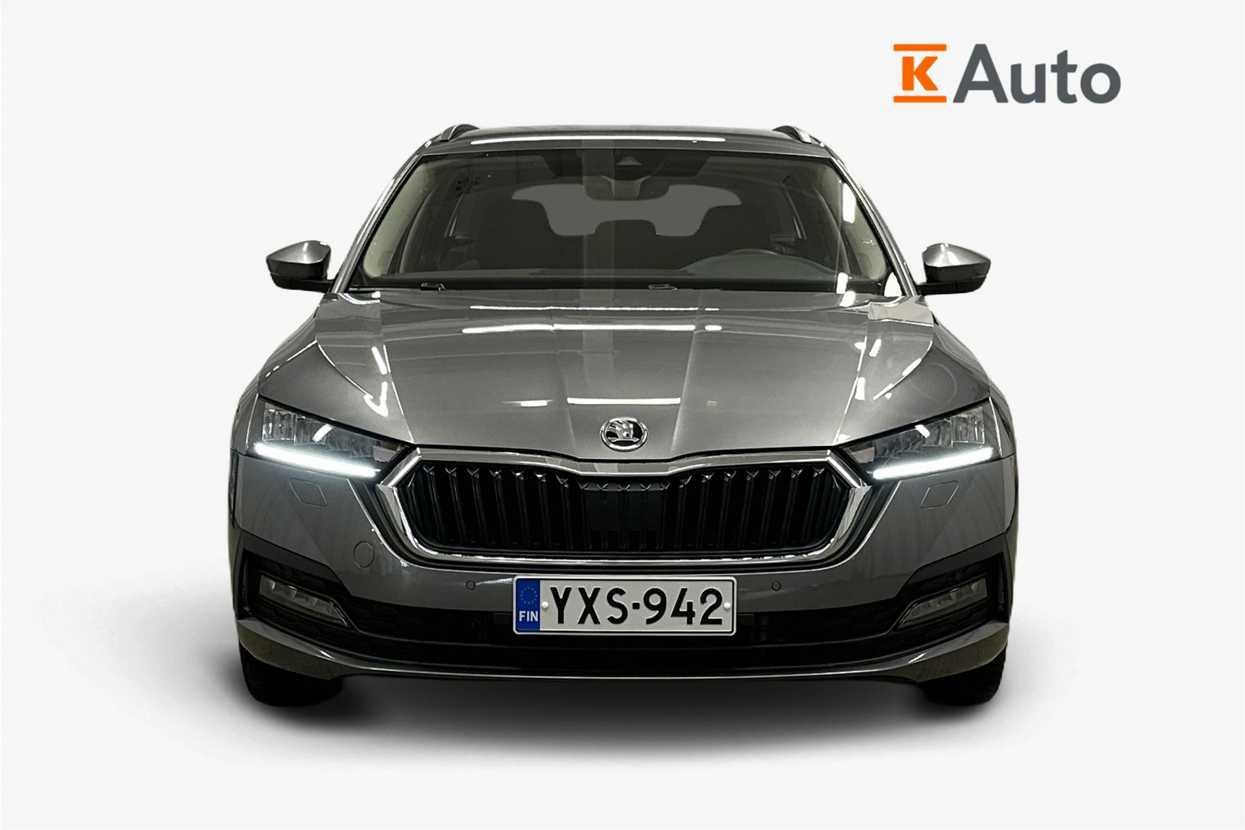 harmaa Skoda Octavia 2023 kuva 5.