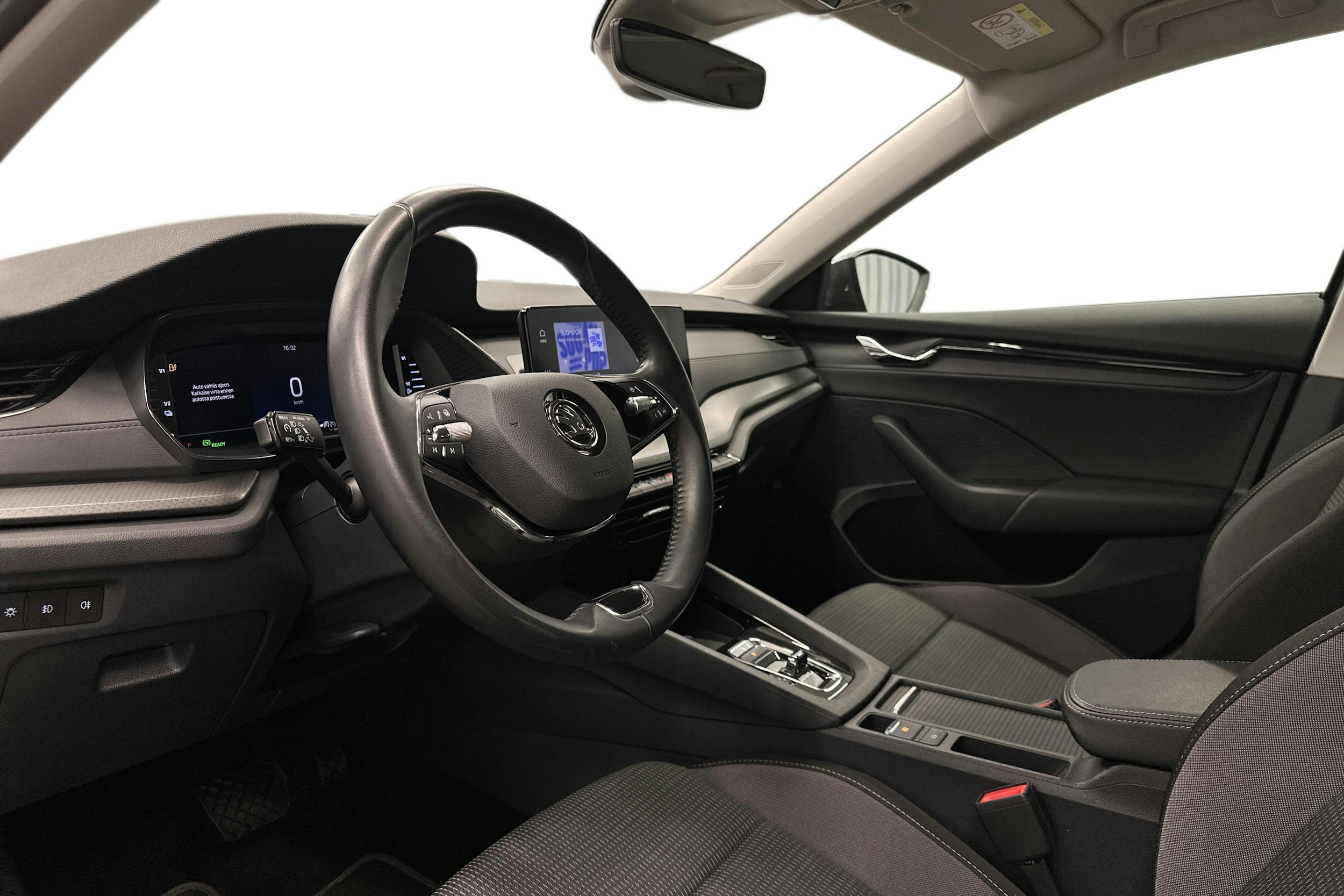 harmaa Skoda Octavia 2023 kuva 7.