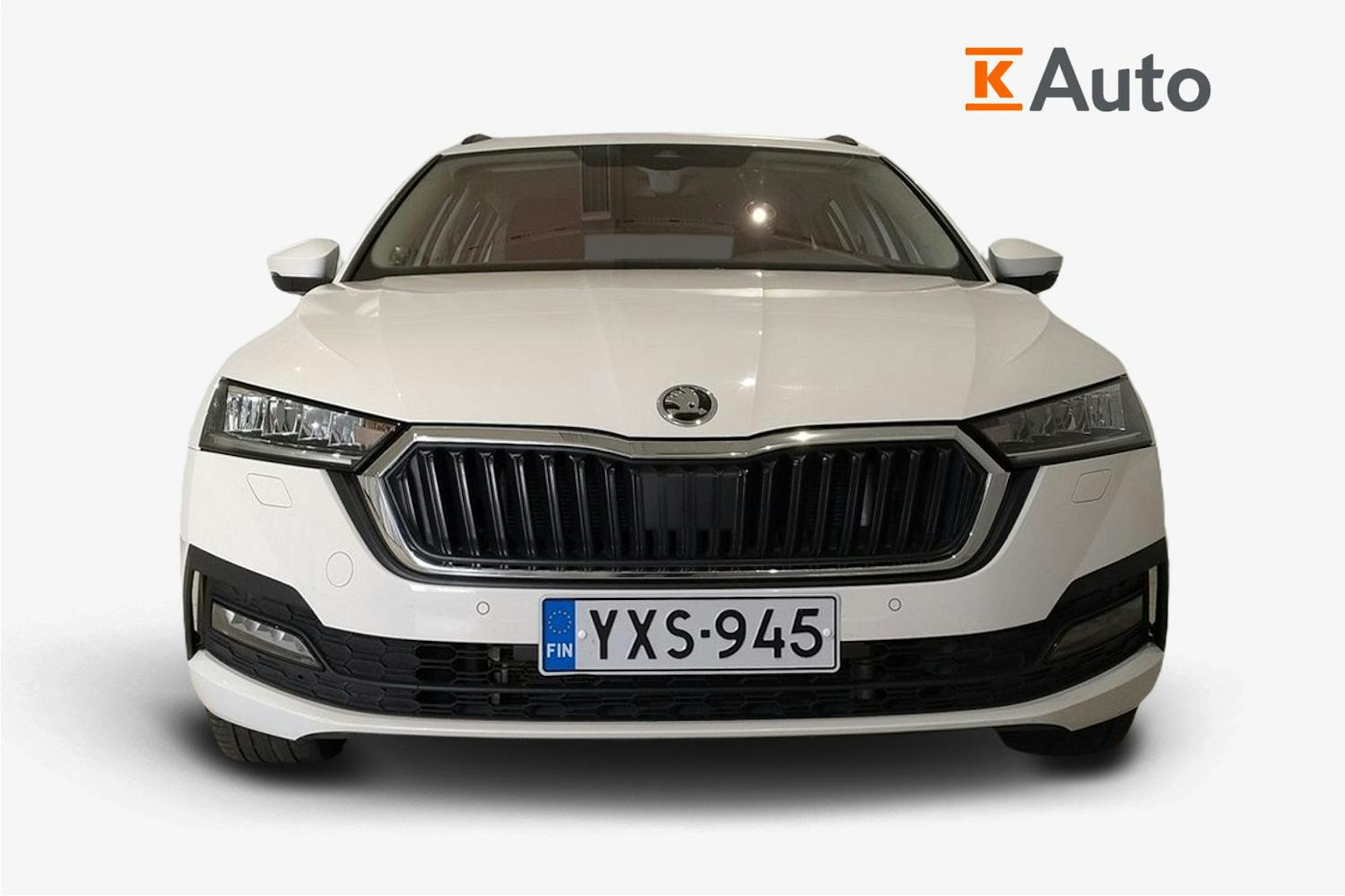 valkoinen Skoda Octavia 2024 kuva 4.