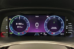 valkoinen Skoda Octavia 2024 kuva 20.
