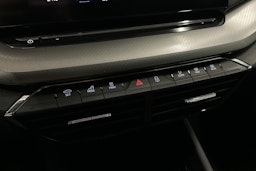 valkoinen Skoda Octavia 2024 kuva 25.