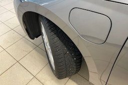 Harmaa Skoda OCTAVIA 2023 kuva 13.