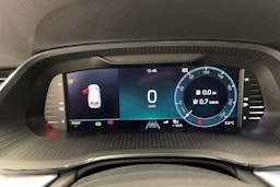 Harmaa Skoda OCTAVIA 2023 kuva 21.