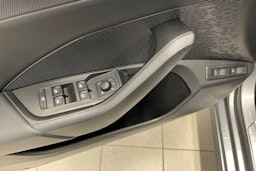 Harmaa Skoda OCTAVIA 2023 kuva 22.