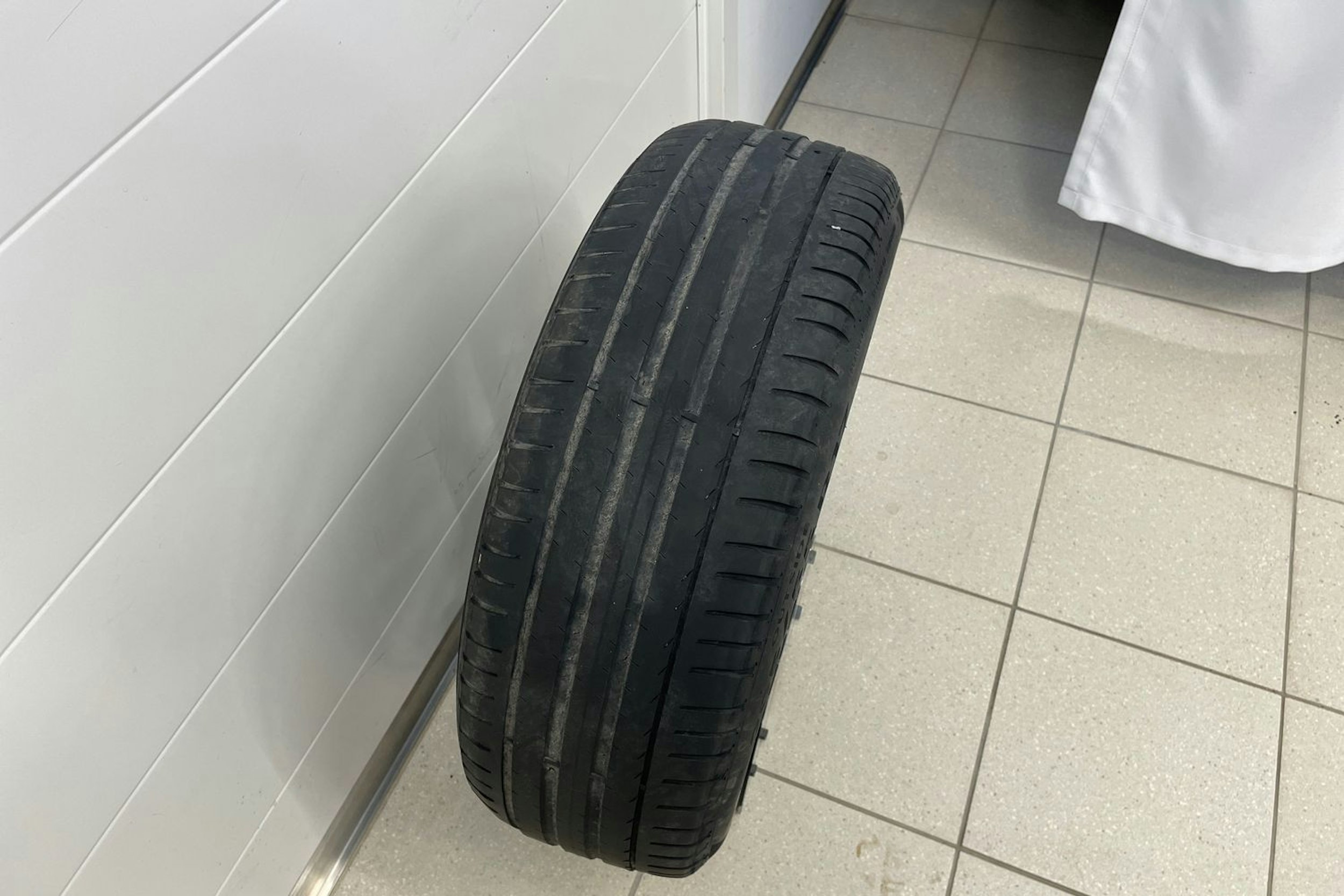 Harmaa Skoda OCTAVIA 2023 kuva 29.