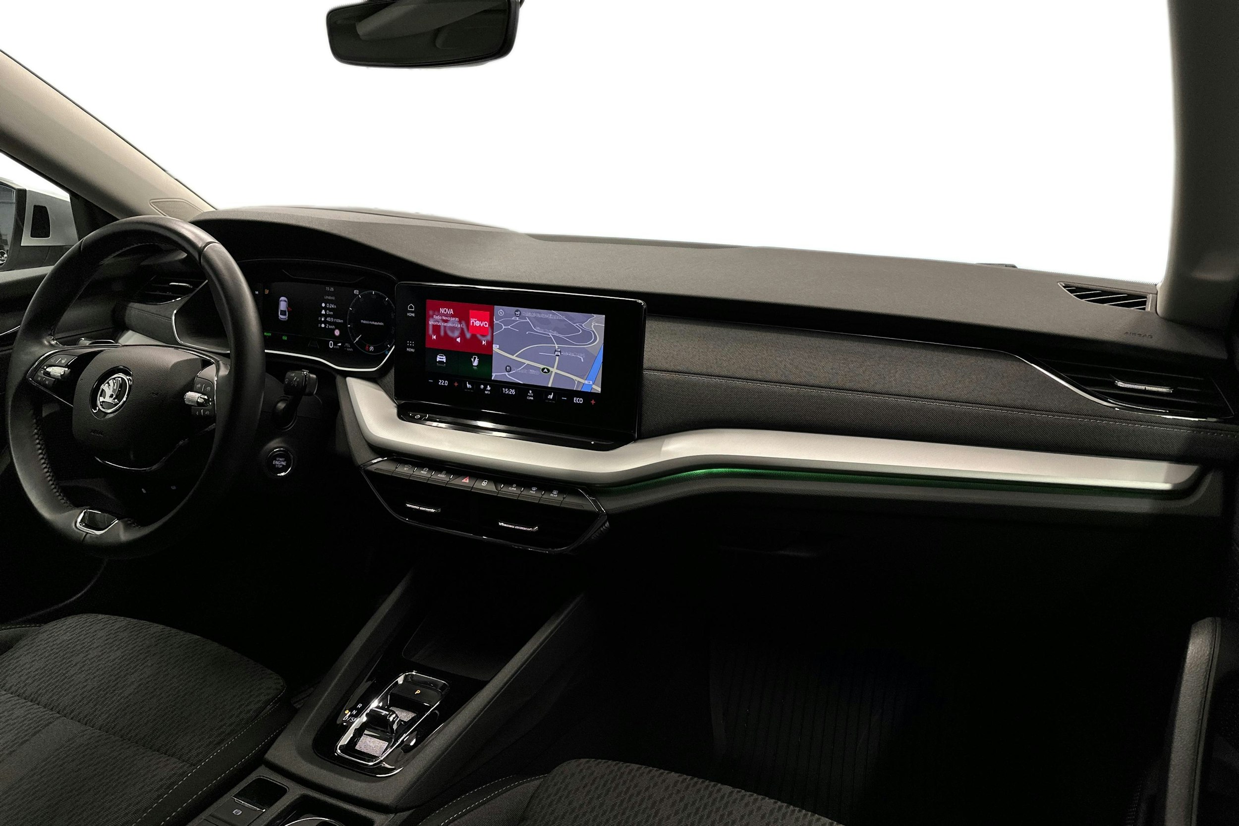 harmaa Skoda Octavia 2023 kuva 9.