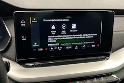 harmaa Skoda Octavia 2023 kuva 26.