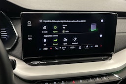 harmaa Skoda Octavia 2023 kuva 27.