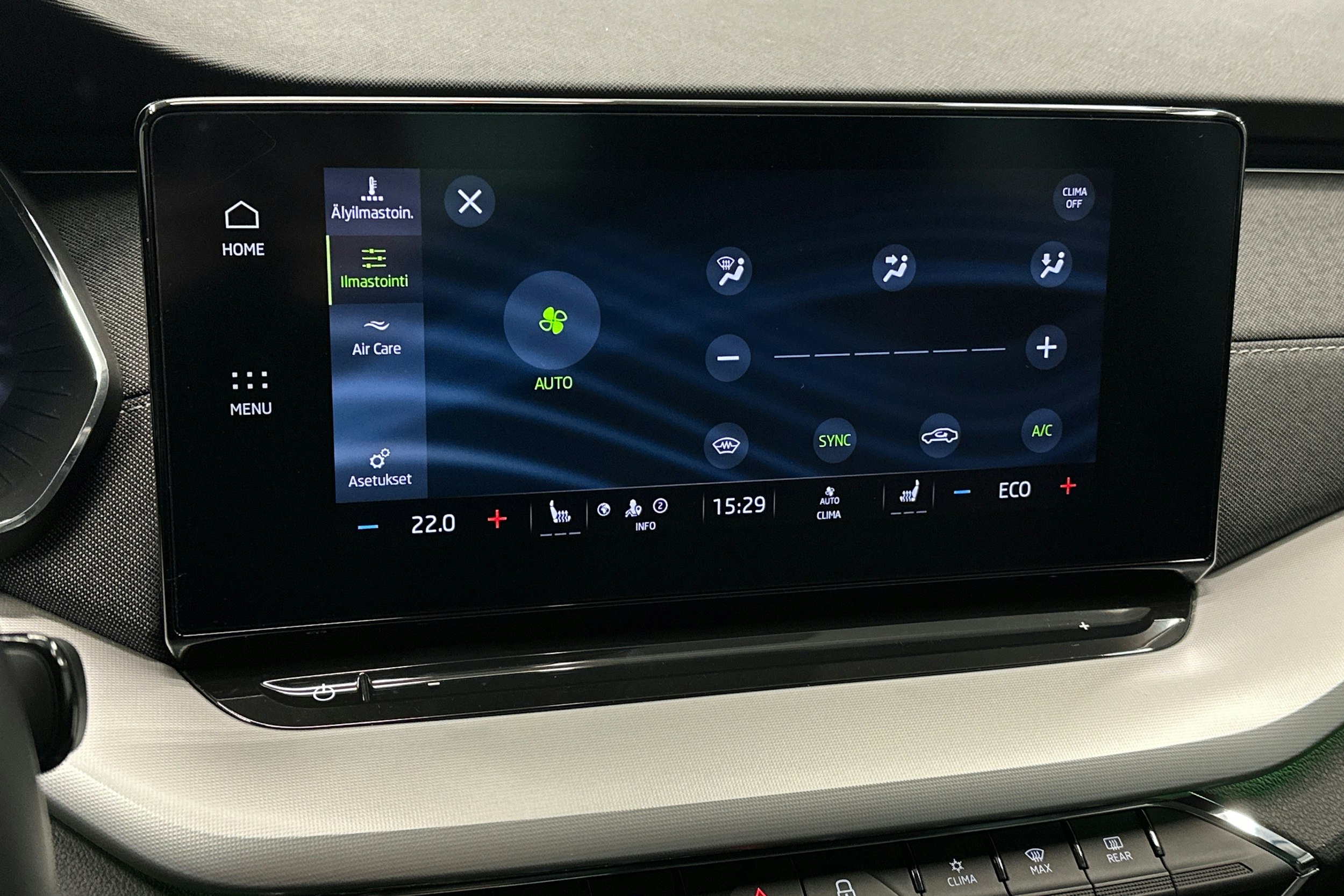 harmaa Skoda Octavia 2023 kuva 28.