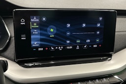 harmaa Skoda Octavia 2023 kuva 28.