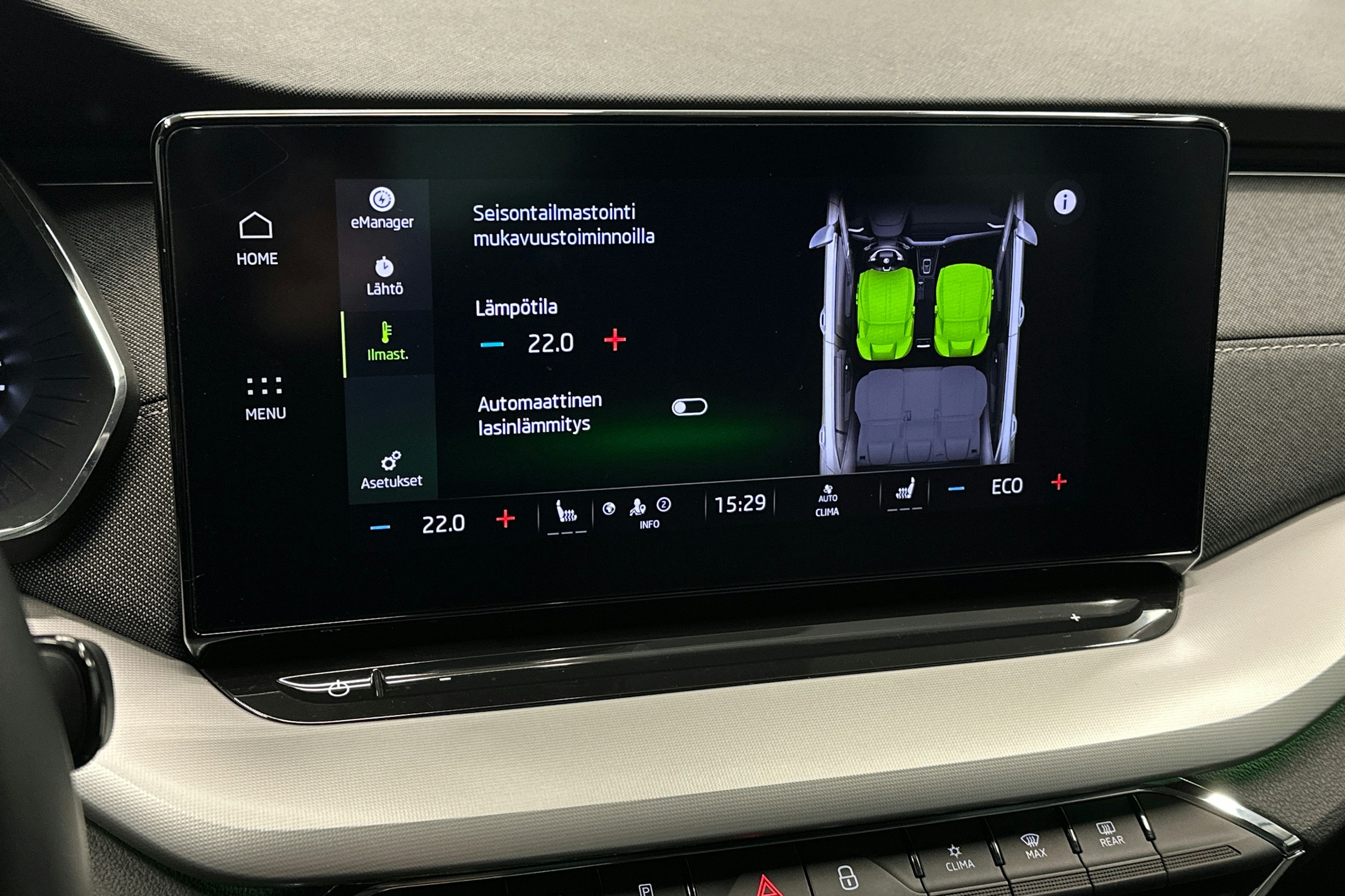 harmaa Skoda Octavia 2023 kuva 29.