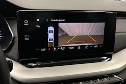 harmaa Skoda Octavia 2023 kuva 30.