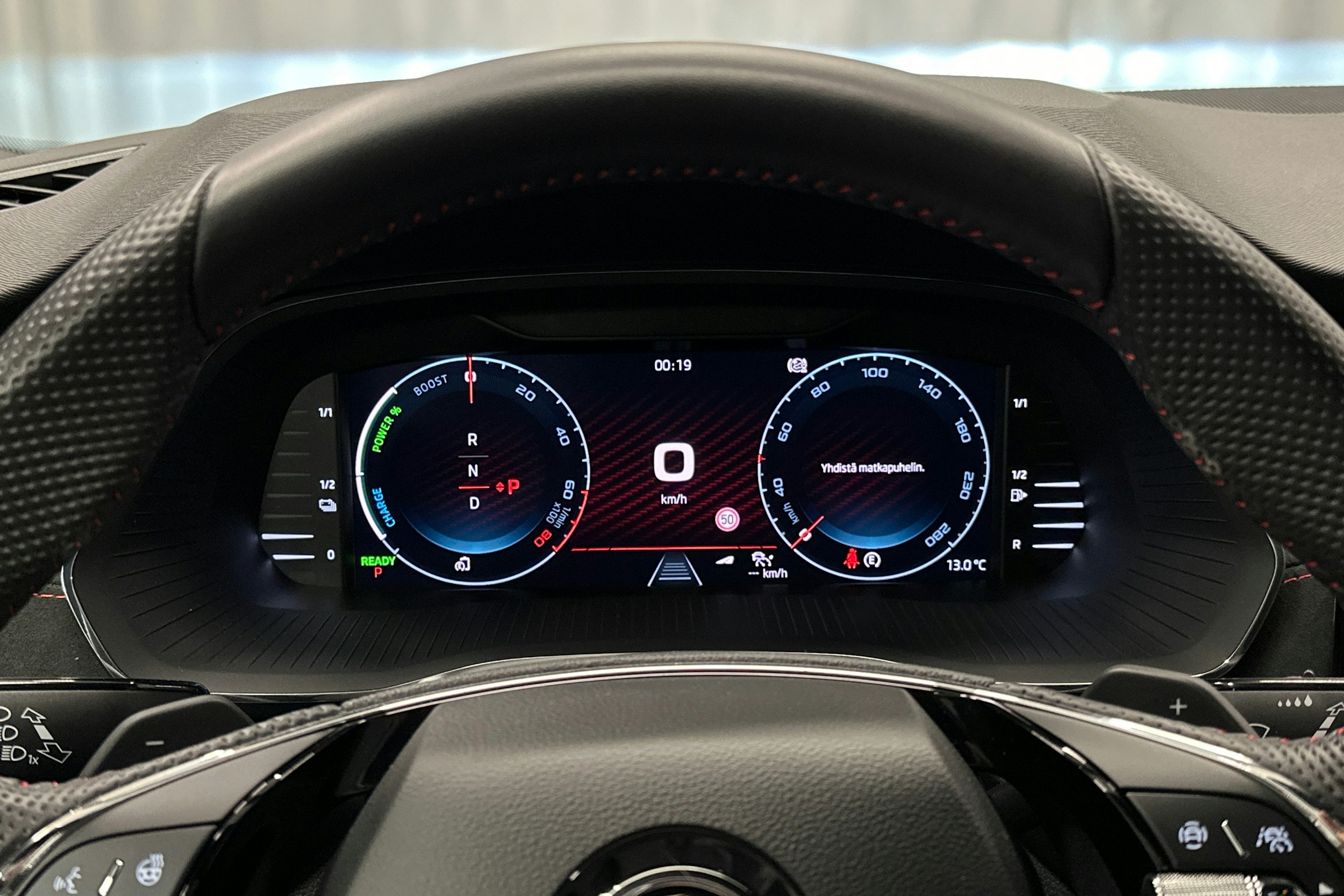 valkoinen Skoda Octavia 2024 kuva 16.