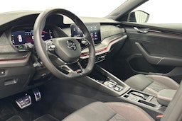 harmaa Skoda Octavia 2024 kuva 7.