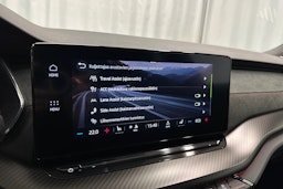 harmaa Skoda Octavia 2024 kuva 21.