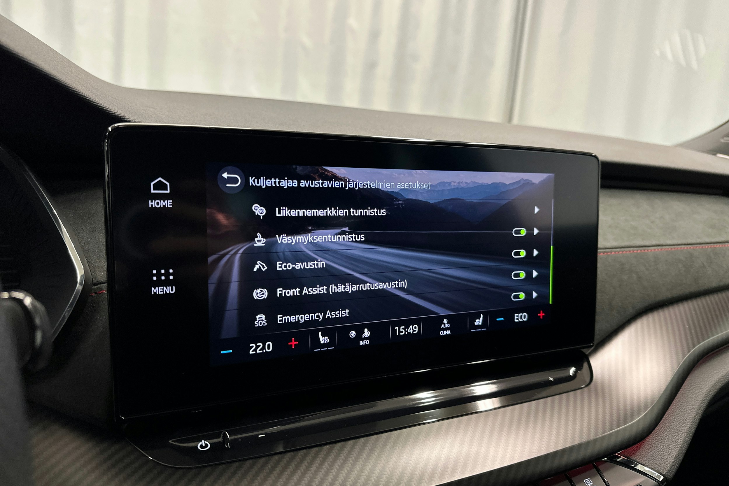 harmaa Skoda Octavia 2024 kuva 22.