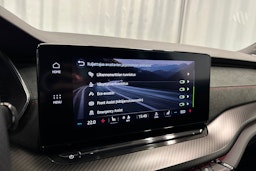 harmaa Skoda Octavia 2024 kuva 22.