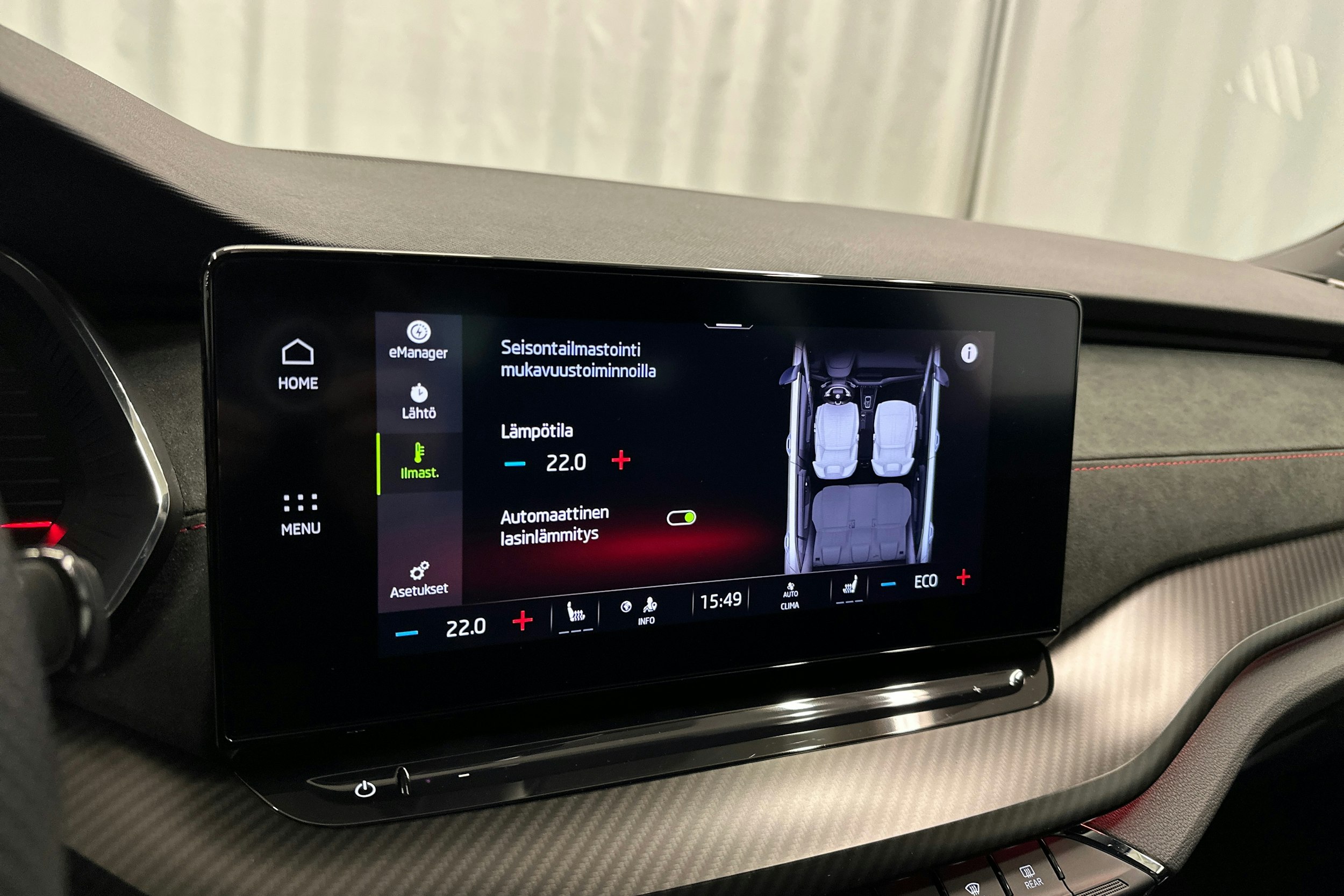 harmaa Skoda Octavia 2024 kuva 24.