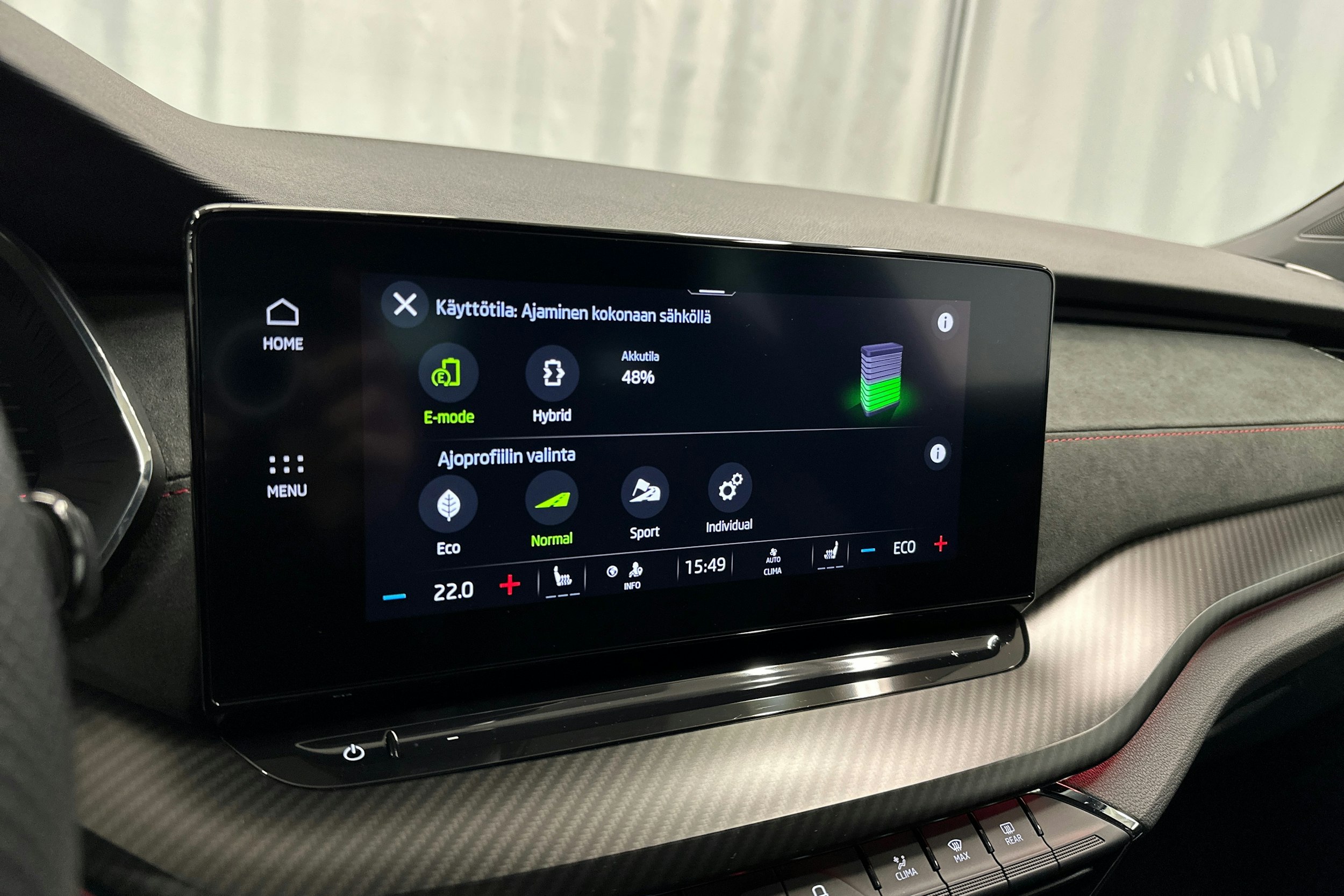 harmaa Skoda Octavia 2024 kuva 25.