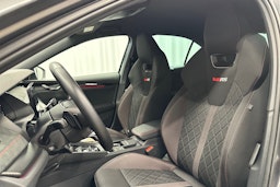 harmaa Skoda Octavia 2024 kuva 28.