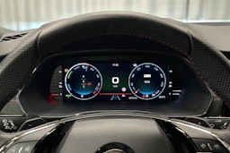 vihreä Skoda Octavia 2024 kuva 16.