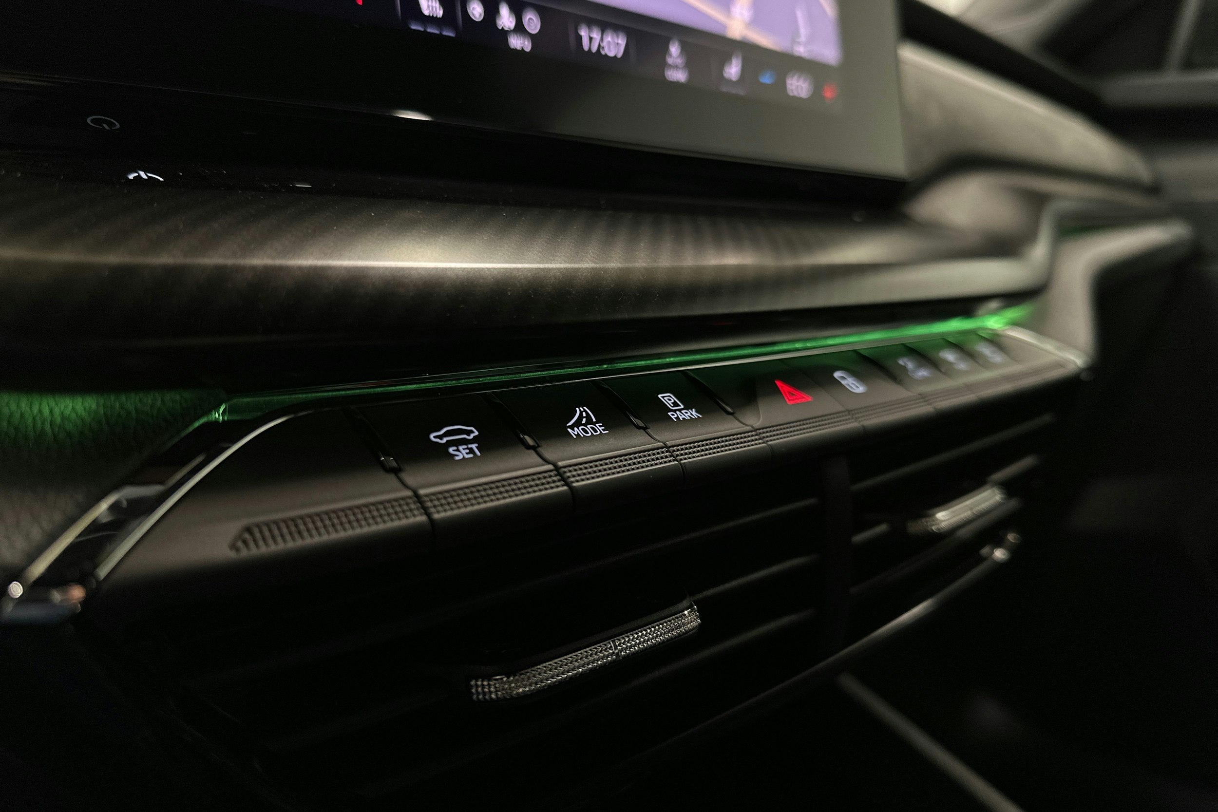 vihreä Skoda Octavia 2024 kuva 24.