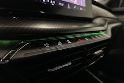 vihreä Skoda Octavia 2024 kuva 24.