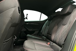 vihreä Skoda Octavia 2024 kuva 10.