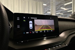 vihreä Skoda Octavia 2024 kuva 17.