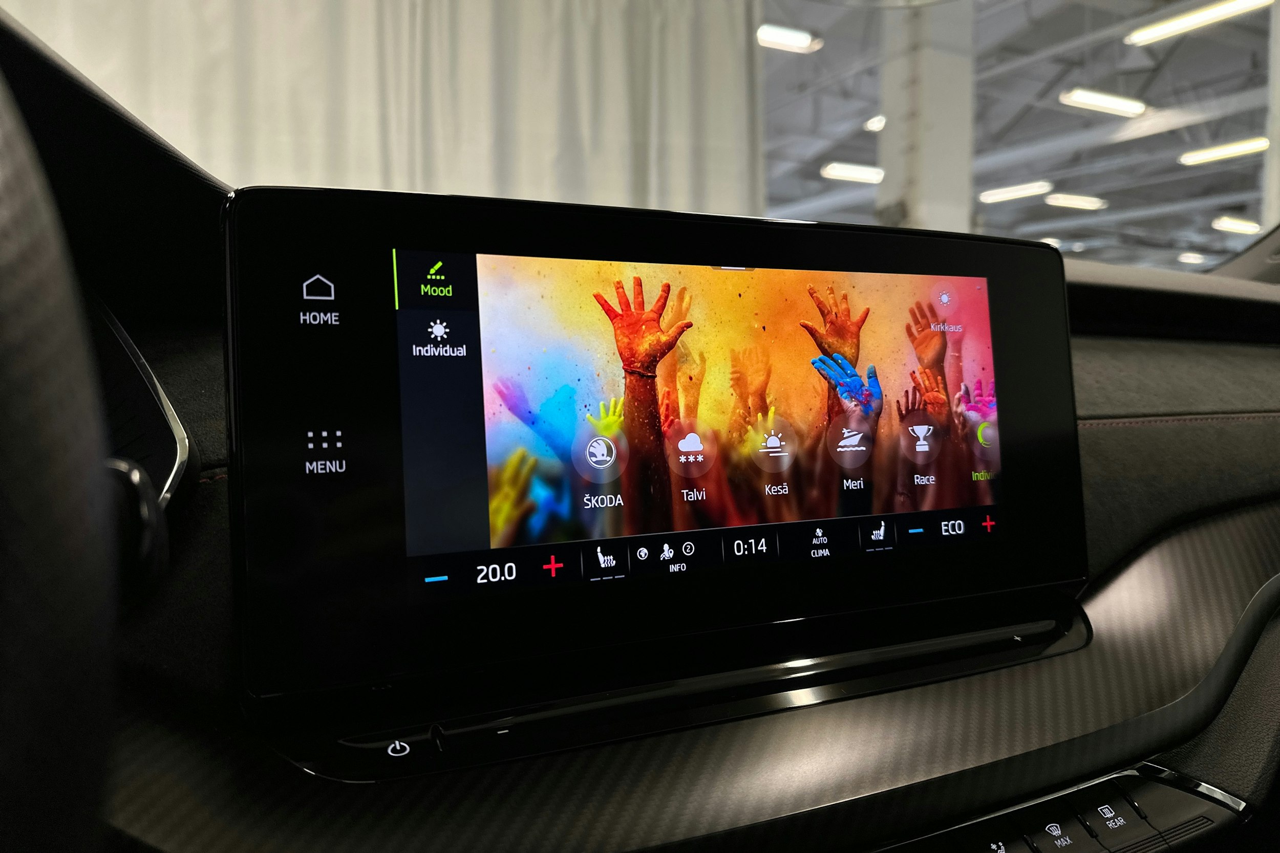 vihreä Skoda Octavia 2024 kuva 22.